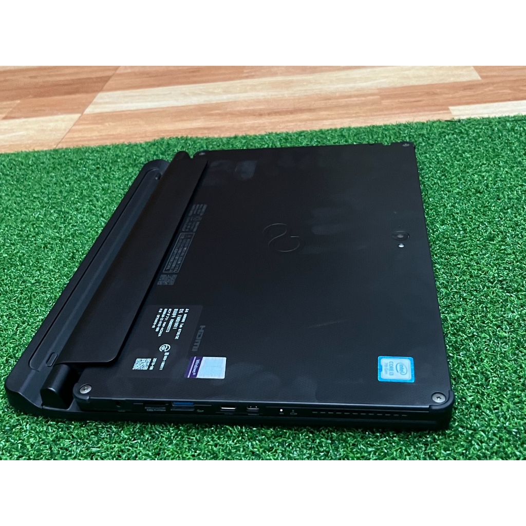 โน๊ตบุ๊ค แท๊บเล็ต 2 in 1 Fujitu  ARROWSTAD Q738/SE COREI3-7130U 2.7GHZ RAM4GB.SSD 128 GB มีกล้อง