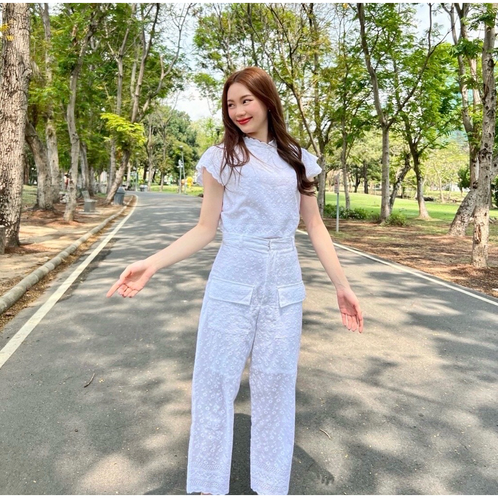 Code : A5 ชุดเซตเสื้อแขนสั้นแต่งระบาย+กางเกงขาห้าส่วน