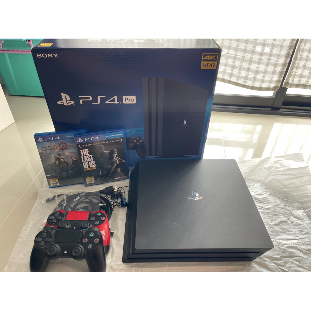 Playstation 4 Pro  Ps4pro 1TB มือสอง สภาพดี