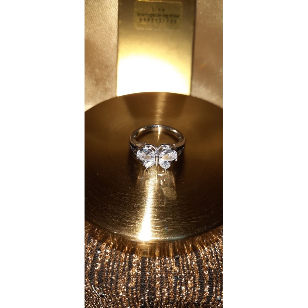 แหวนผีเสื้อ เสริมเสน่ห์ มีระดับB u t t e r f l yR i n g฿ 1 , 2 9 0 . - sharingiscaring.shop ❤️❤️❤️❤️