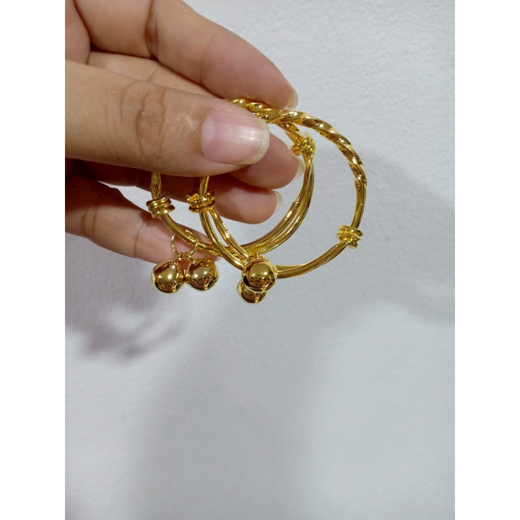 กำไลข้อเท้าเด็ก มี 2 สีให้เลือก  สีทอง  สีเงิน มีกระดิ่ง คู่ ใส่น่ารักทุกโอากาศ