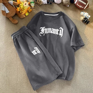 ชุดเด็กชายแขนสั้น เสื้อยืด + กางเกงขาสั้น ลายพิมพ์ตัวอักษร กีฬา ระบายอากาศดี