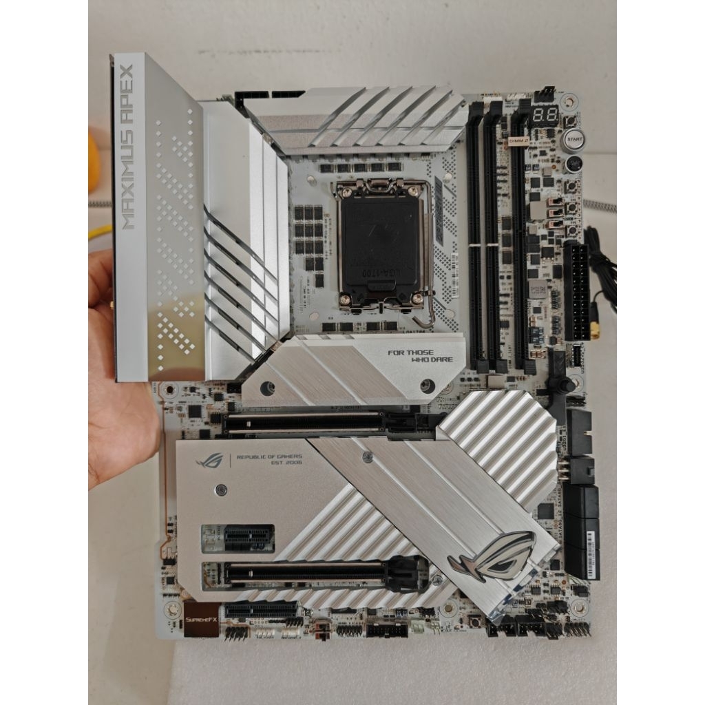 ASUS ROG MAXIMUS Z790 APEX