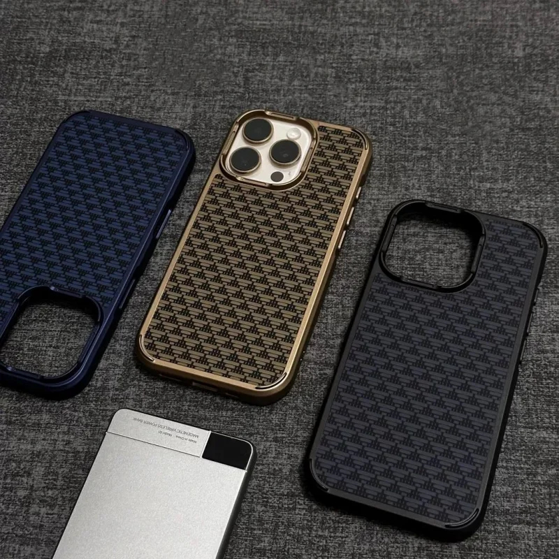 สามารถชาร์จแบบไร้สายได้ คาร์บอนไฟเบอร์ เคสไอโฟน case เคส iphone 16 15 14 13 12 11 pro promax plus 16e