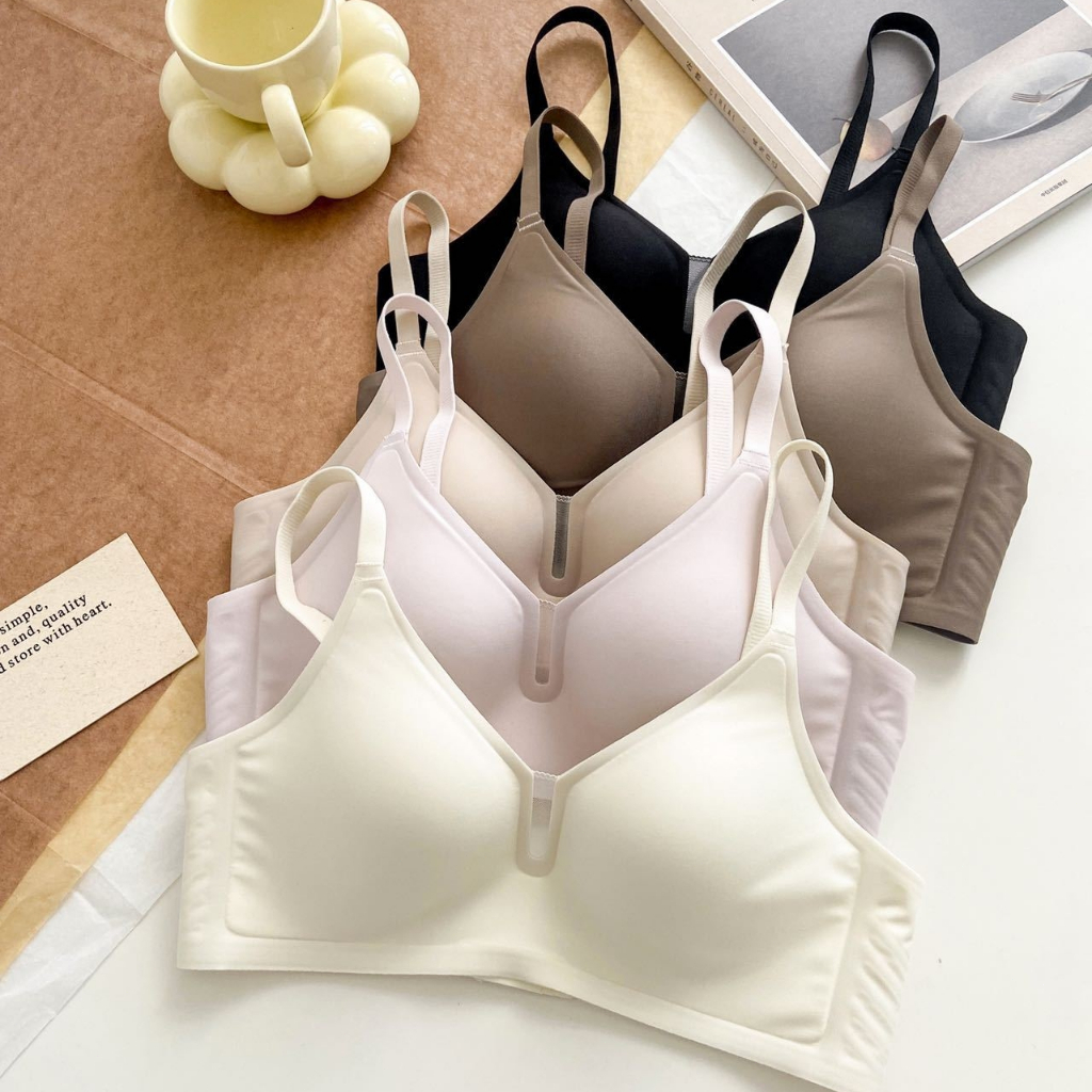 Rilove👙【S-2XL】บราไร้โครง ดีไซน์สไตล์ญี่ปุ่น เรียบง่าย ใส่สบาย บางไร้ตะเข็บ คอวีลึกเนื้อนุ่ม สไตล์อเนกประสงค์
