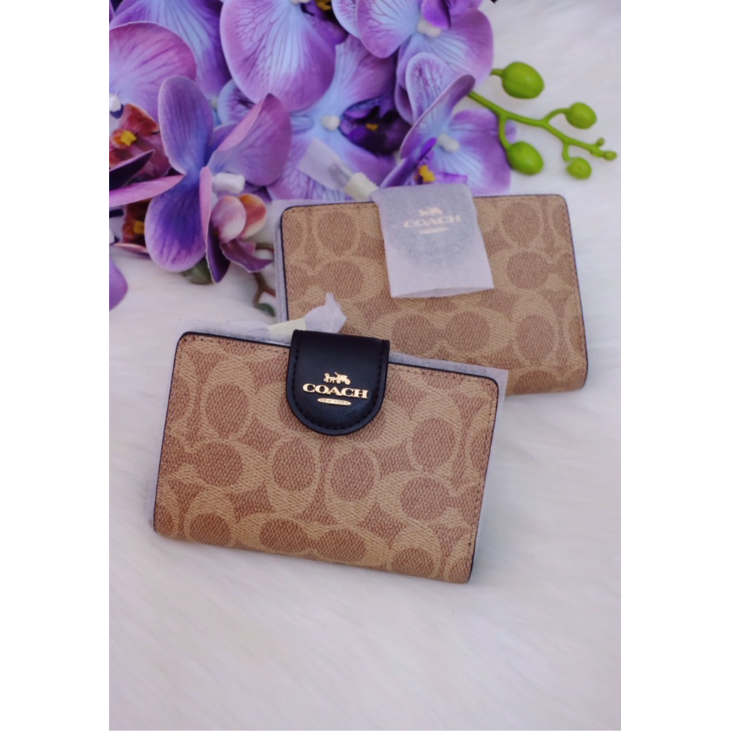 ❗️❗️แท้💯 กระเป๋าสตางค์ Coach Medium Zip Wallet In Signature Canvas(CW786)❗️❗️