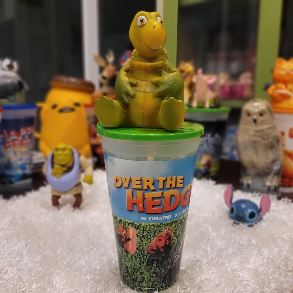 แก้วน้ำพร้อมท็อปเปอร์ Major Cineplex งานปีเก่า OVER THE HEDGE ( In Theatre 8 June 2006 )