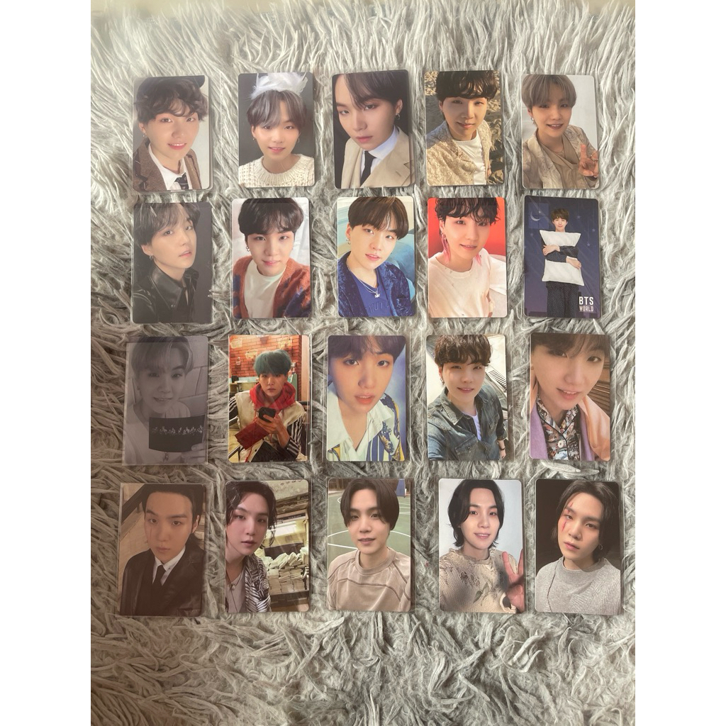 Photo card บั้ม รวม bts มีตำหนิบางใบทักมาดูเพิ่มเติมได้นะค้า