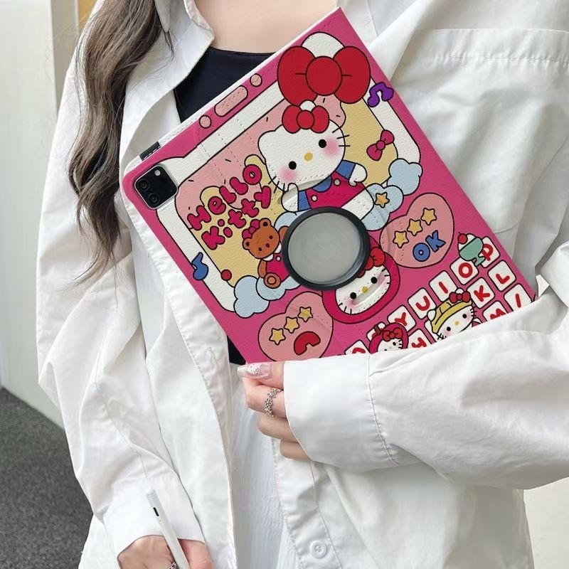 24 ชั่วโมง เคสป้องกัน iPad หมุนได้ 360°ลาย KITTY สุดน่ารัก เหมาะกับ Air7 Air6 Air8 11 ​​Gen12 Gen10 ราคา ถูกที่สุด ดีลบีเคเค