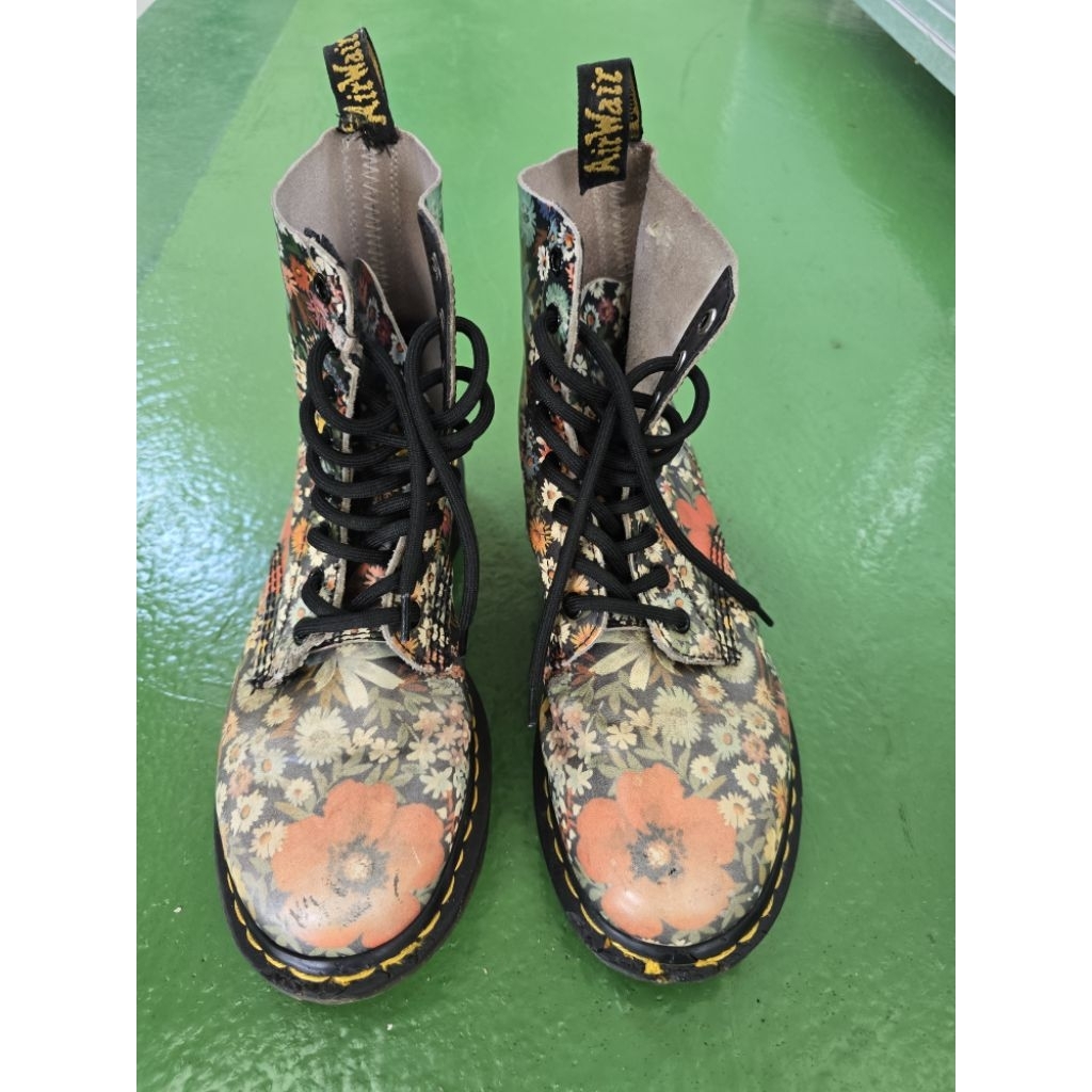 มือสอง Dr.Martens Pascal Wanderlus Size 41