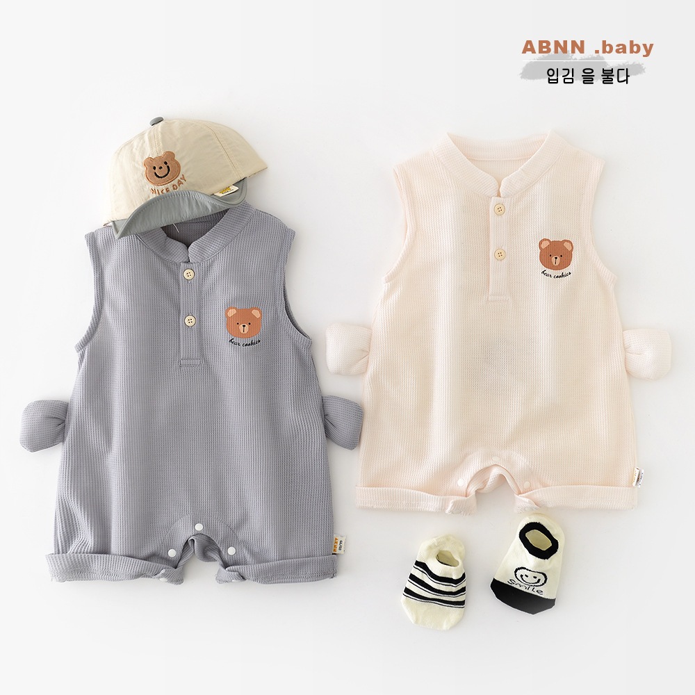 NT Baby-131 (สินค้าพร้อมส่ง) เสื้อแขนกุดเด็กผ้ารังผึ้ง ลายหมีน้อย “Bear Cookie” สไตล์มินิมอล (แพ็คคู่ 2 สี)