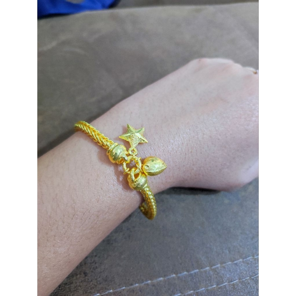 C184สร้อยข้อมือลายสี่เสาคล้องหัวใจดาวหนัก1บาท แถมฟรีตะขอปั้ม งานสวยเคลือบหนาพิเศษ
