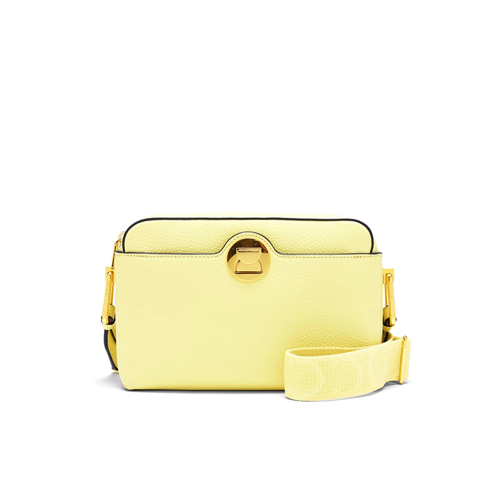 Coccinelle รุ่น Liya Signature E1ND3150101G61 กระเป๋าสะพายผู้หญิง สี LIME WASH ขนาด 24X17X9 cm