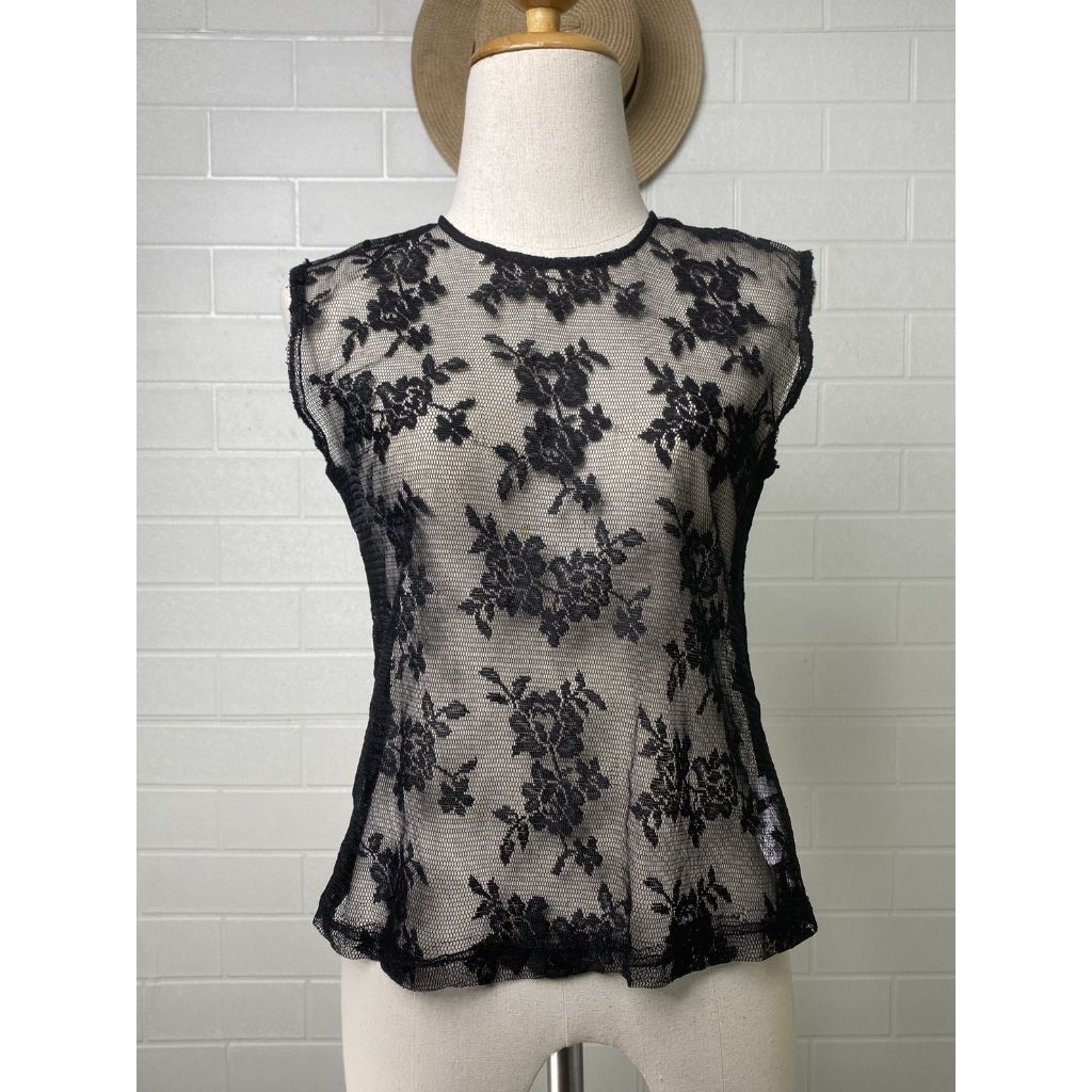 เสื้อผ้าลูกไม้สีดำ มือสอง GRL