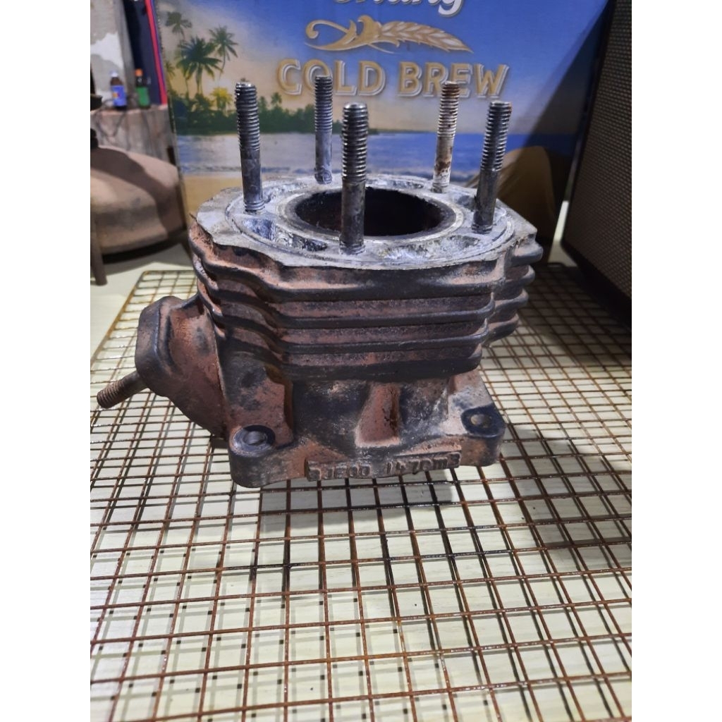 เสื้อสูบVR150 เก่าเก็บ