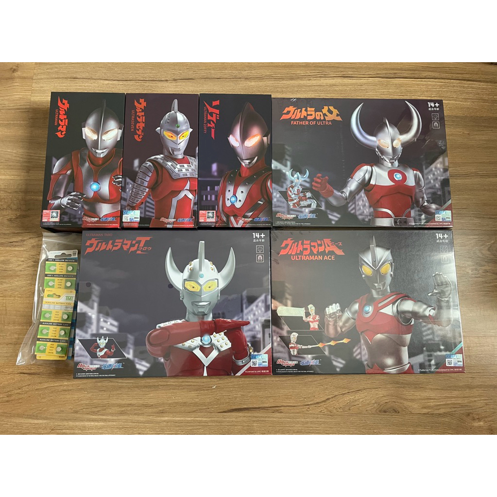 Spectrum ACG Ultraman, Zoffy, Seven, Father of Ultra, Ace และ Taro ครบเซ็ต 6 ตัว - แถมถ่านสำรอง
