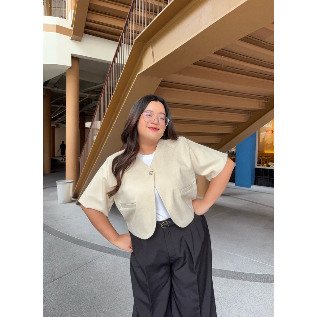 Ruby Blazer เสื้อคร็อปเบลเซอร์สาวอวบ ดีเทลกระดุมเม็ดเดียวสุดเก๋ เนื้อผ้าพรีเมี่ยมมาก - รูปที่ 5