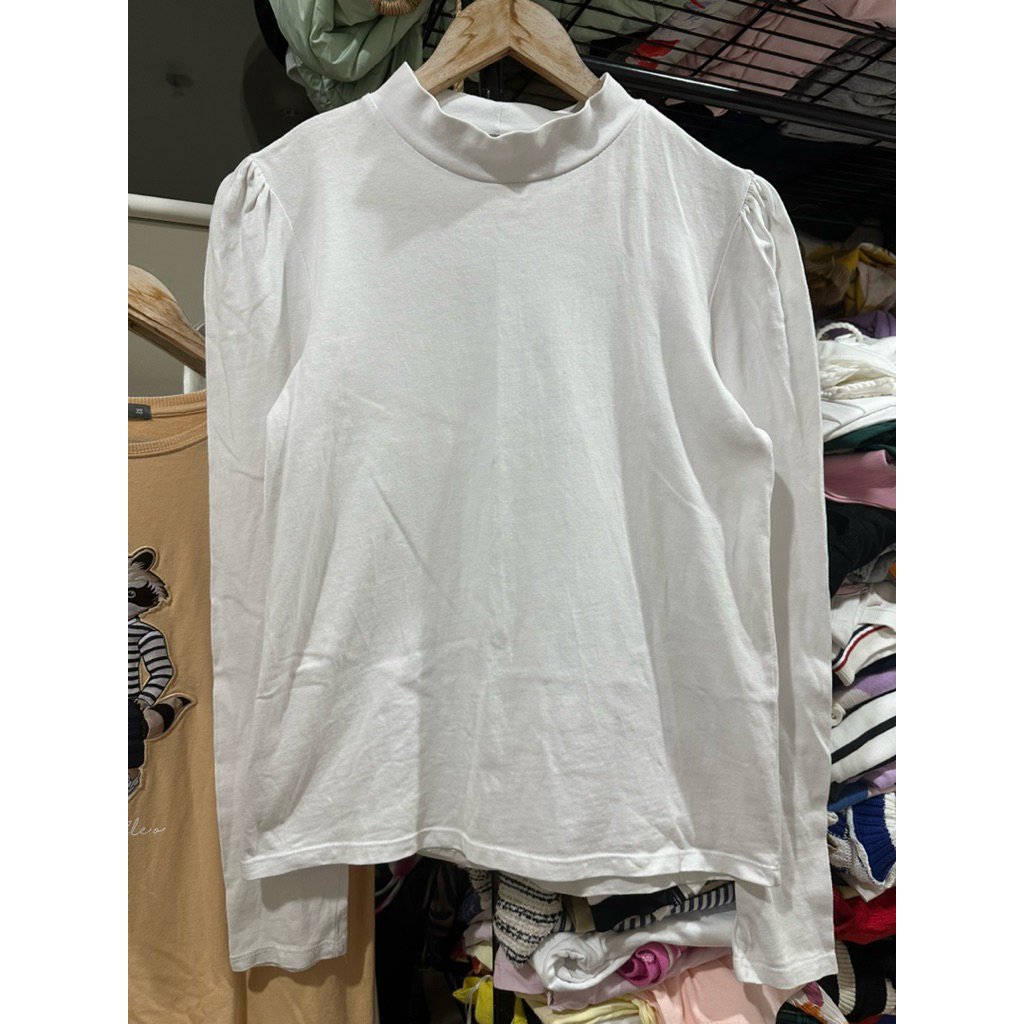 Zara  size  m  เสื้อ