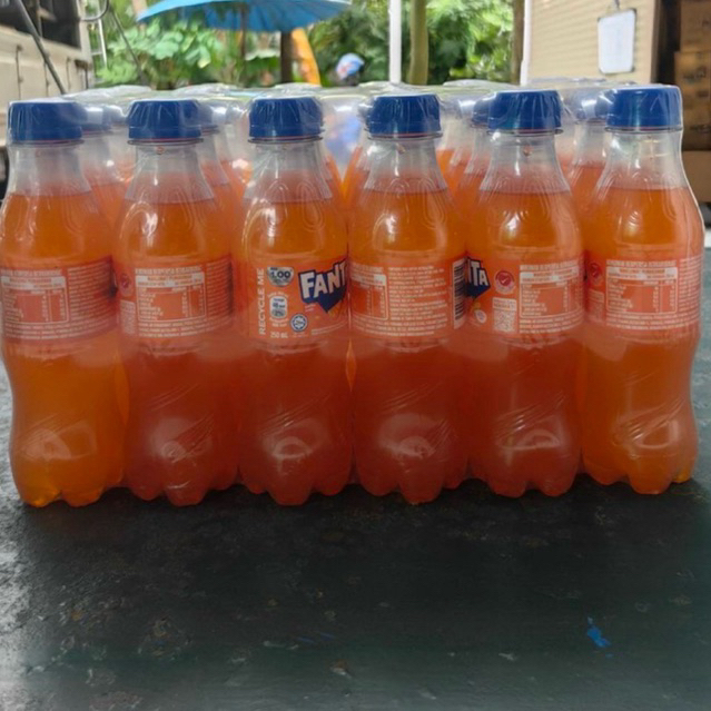 แฟนต้ากลิ่นส้ม น้ำอัดลม ปริมาณ250มล.แพ็ค24ขวด(1คำสั่งซื้อ/ไม่เกิน2แพ็ค)