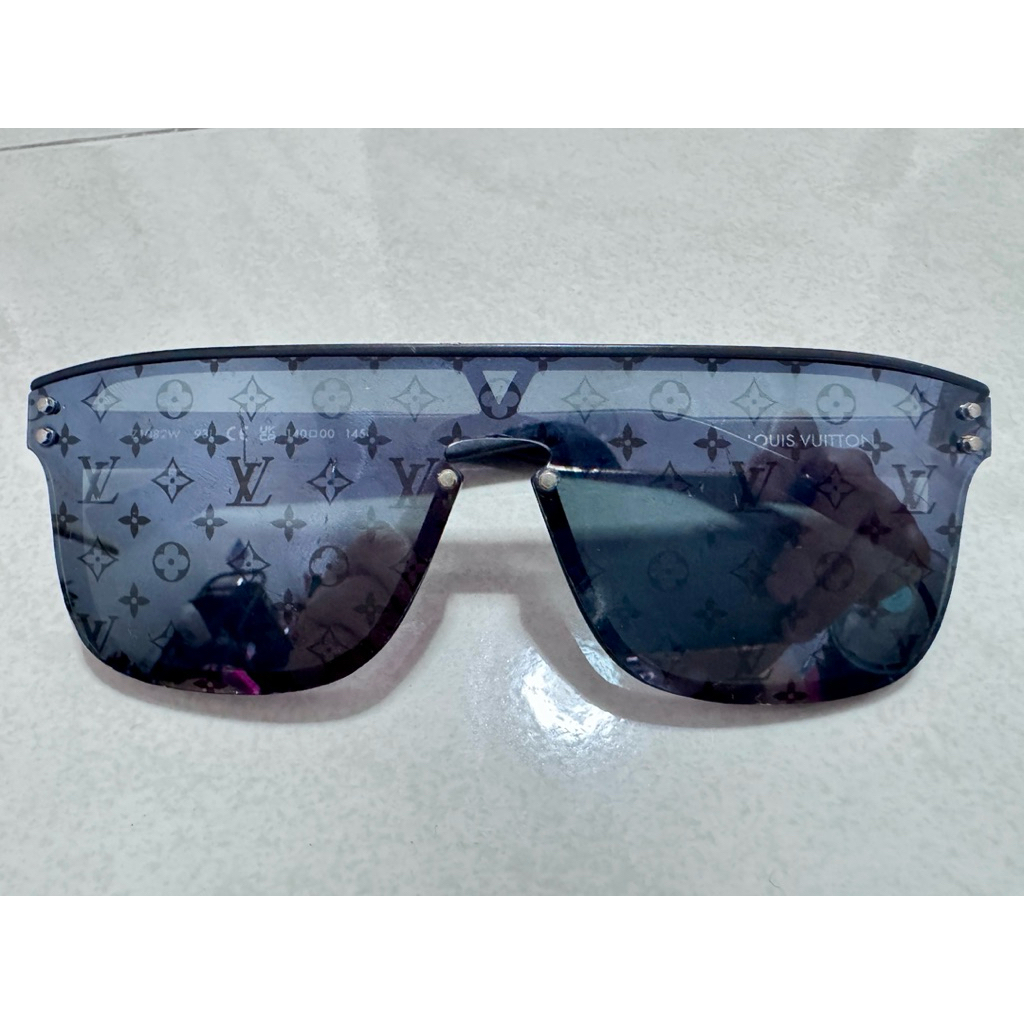 แว่นตากันแดดมือสอง Louis Vuitton Waimea Z1802E ของแท้