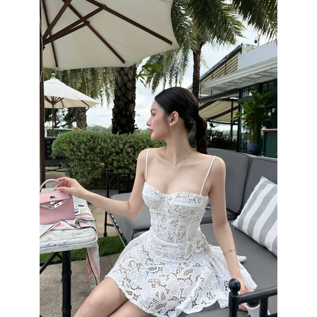 Vintage Flamingo- Mirae Lace Dress