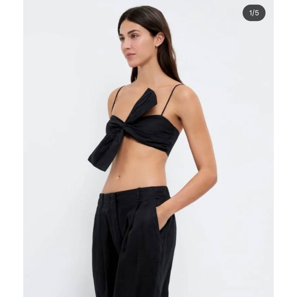 เสื้อครอปสายเดี่ยวผูกโบว์ Oysho