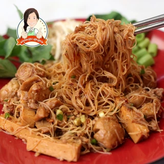 ซอสก๋วยเตี๋ยวแห้ง คุณละออง ขนาด250ml (300กรัม) แค่ลวกแล้วคลุก อร่อย เตรียมง่าย สบายเวลา อิสลามทานได้