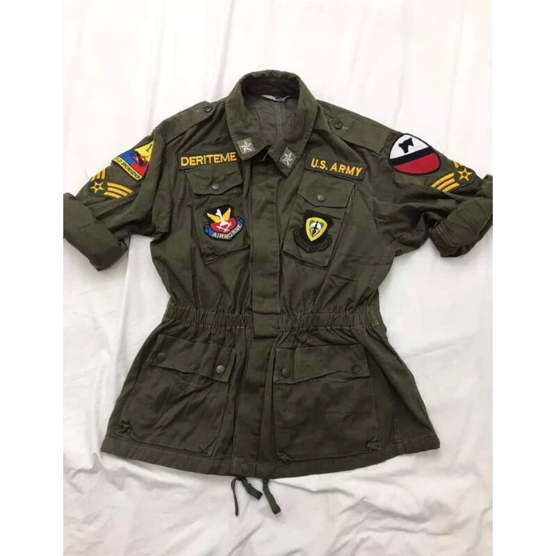 เสื้อทหารอิตาลี่ แต่งป้าย