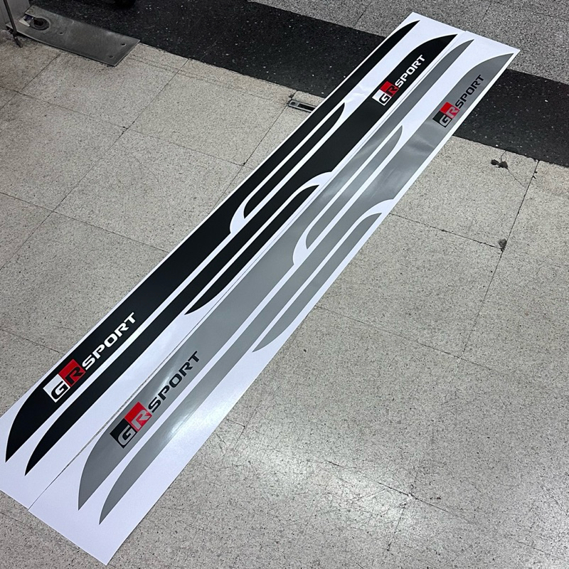 สติ๊กเกอร์ลายข้าง GRsport ติดข้างประตู Toyota fortuner ราคาต่อคู่ มี 2 ข้าง