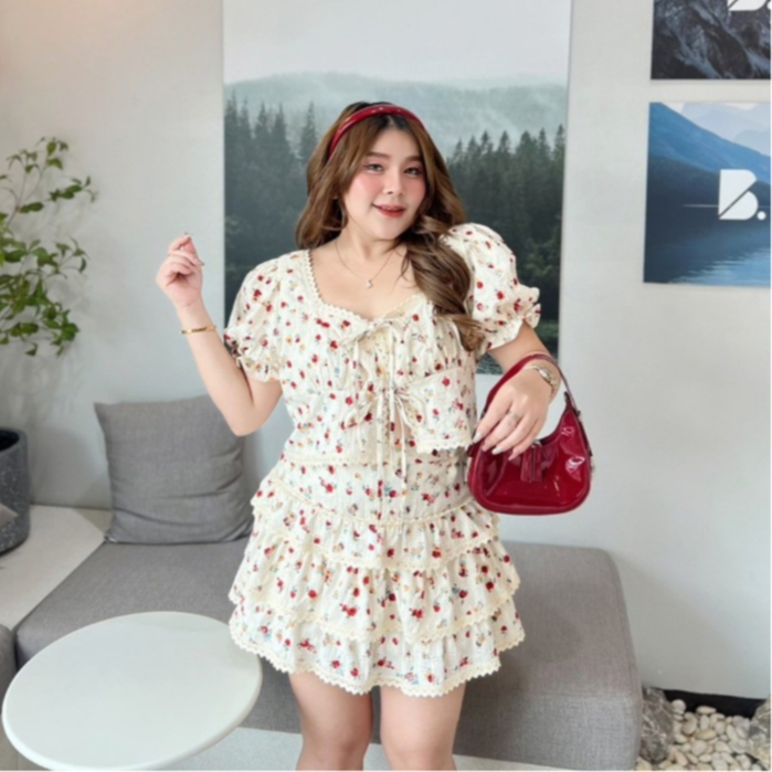 ชุดสาวอวบ 2ชิ้น เสื้อแขนตุ๊กตาครอป+กระโปรงระบายชั้น ลายดอก ลุคน่ารักสายคาเฟ่ แคมป์ปิ้ง แฟชั่นสาวอวบ