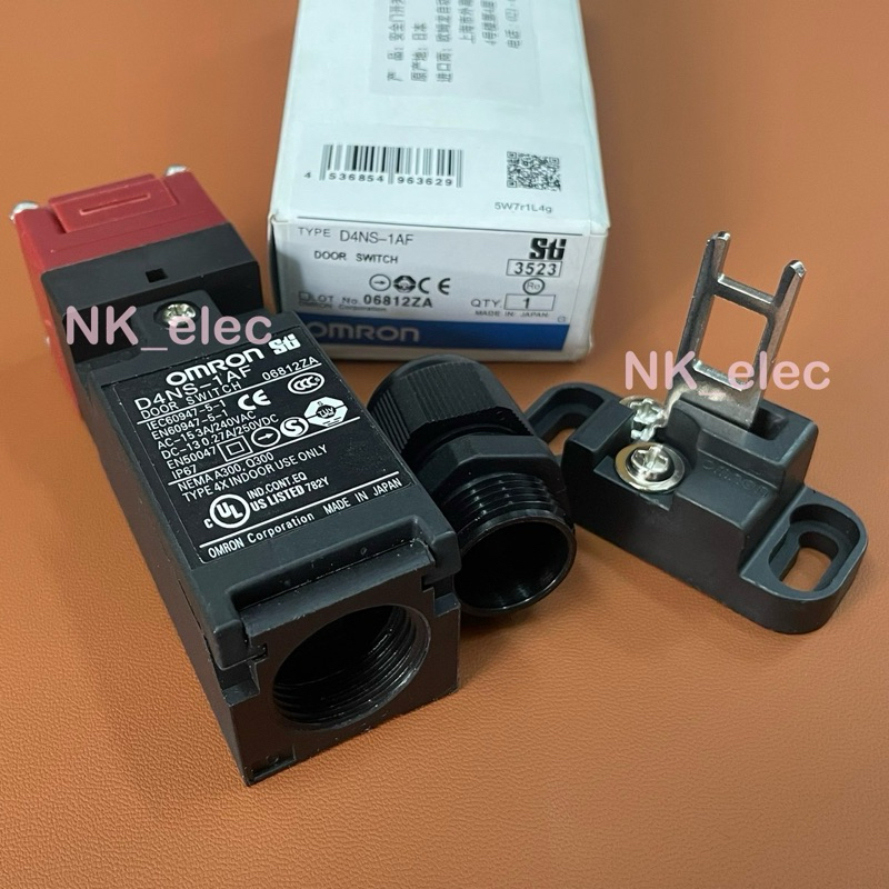 D4NS-1AF D4DS-K5 Door Switch ประตูสวิสต์ Made in japan