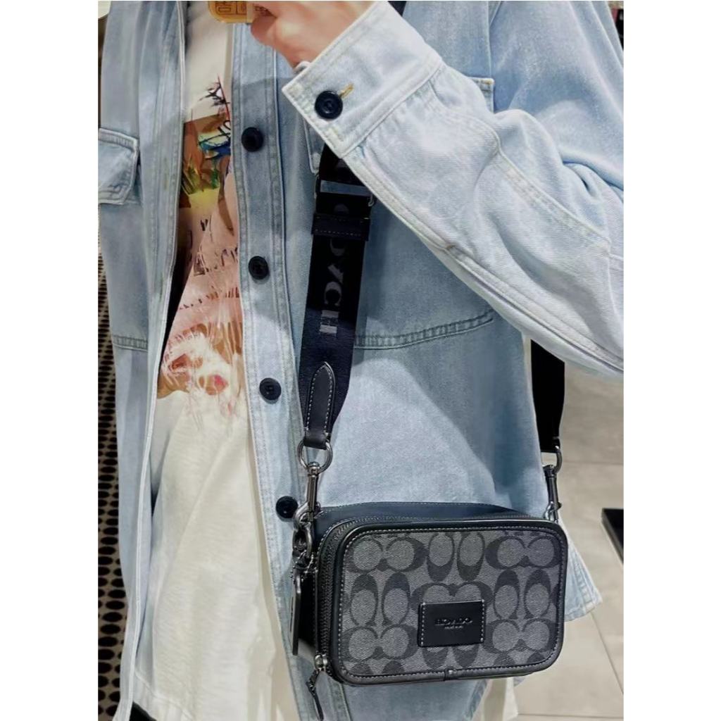 ของแท้💯%/Outlet 7.6-นิ้วกระเป๋าสะพายผู้ชายแฟชั่นคลาสสิกกระเป๋ากล้องซิปคู่ของขวัญผู้ชาย