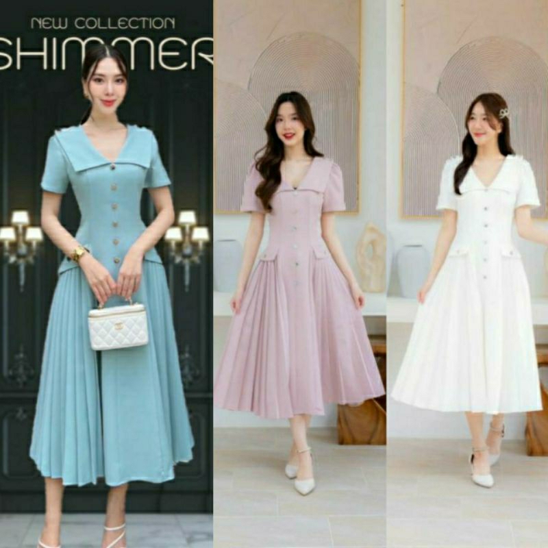 (S-XL)Shimmer เดรสแขนสั้นคอวีปกคอแต่งกระดุมโลหะเงินกระโปรงอัดพลีทดีไซน์สวย เนื้อผ้าเกรดพรีเมี่ยม แพทเทิรน์สวยเก็บทรง