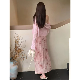 เดรสยาวผ้าชีฟอง สีชมพู มีซับในเต็มตัว มีสม็อคหลัง สายเสื้อแบบสายเดี่ยวผูกสายหรือคล้องคอได้ #8081