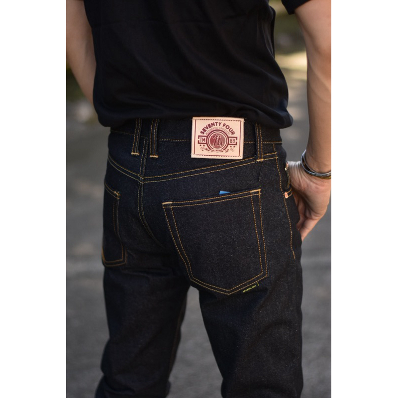 Seventyfourdenim รุ่น Zero 18Oz ผ้าดิบริมแดง สีMidnight ทรงกระบอกเล็ก ราคา ถูกที่สุด ดีลบีเคเค