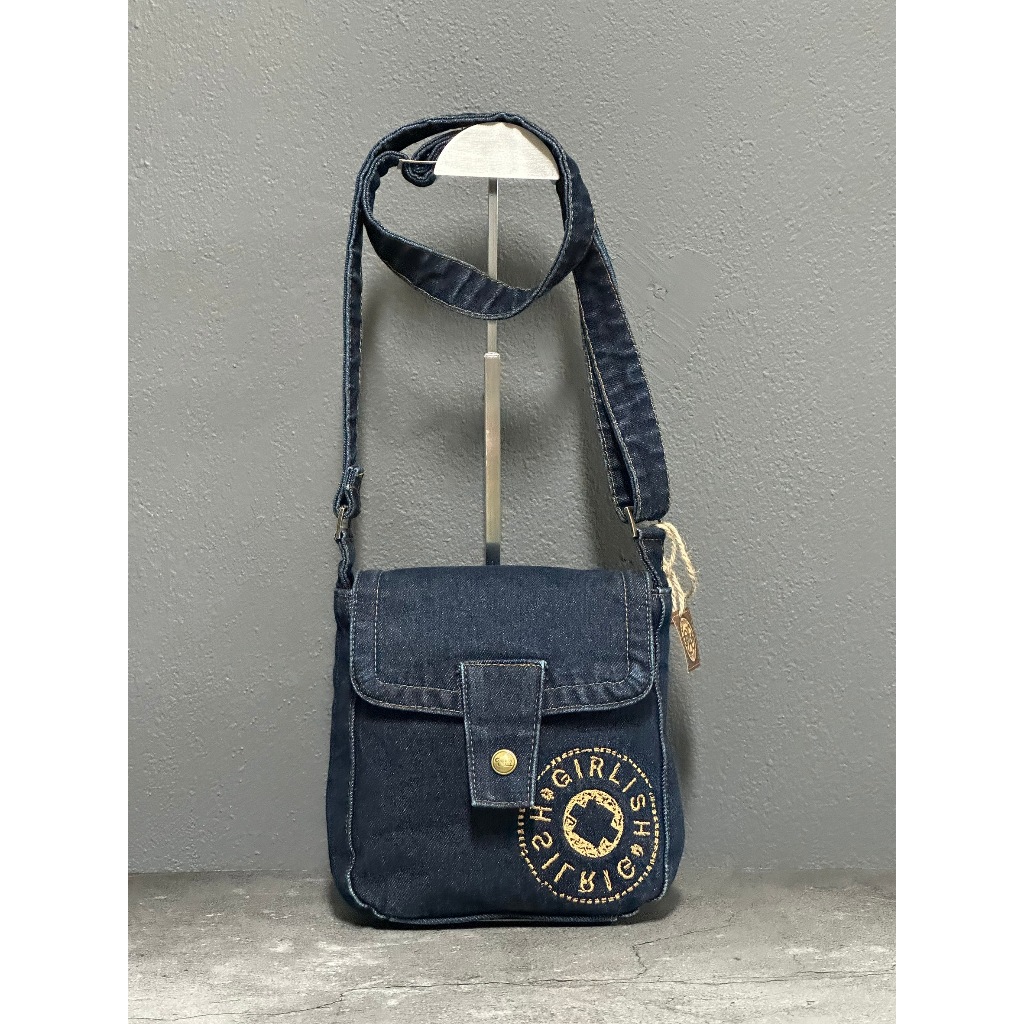AEIOU No.233 กระเป๋ายีนส์ สะพายข้าง Girlish รุ่น PLUS ลิขสิทธิ์แท้ (กว้าง7.5นิ้ว สูง7.5นิ้ว) - รูปที่ 6