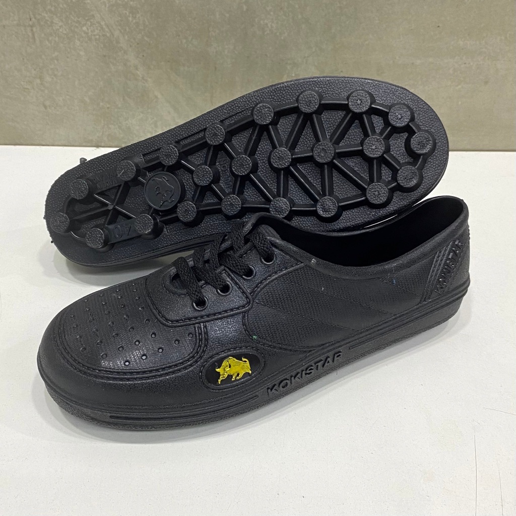 รองเท้าผ้าใบ รองเท้าผ้าใบยาง สตั๊ดดอย KOKI STAR พื้นปุ่ม/พื้นเรียบ ขนาด 36-43 พร้อมส่ง!!