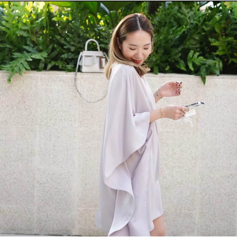 SLAY - Monaco Dress in Silver เดรสทรงค้างคาวสีเงิน