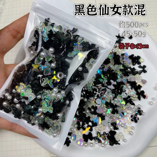 อะไหล่ติดเล็บคละแบบ มีหลายสีให้เลือก 1ถุง ประมาณ 100-110 ตัว สินค้าพร้อมส่ง
