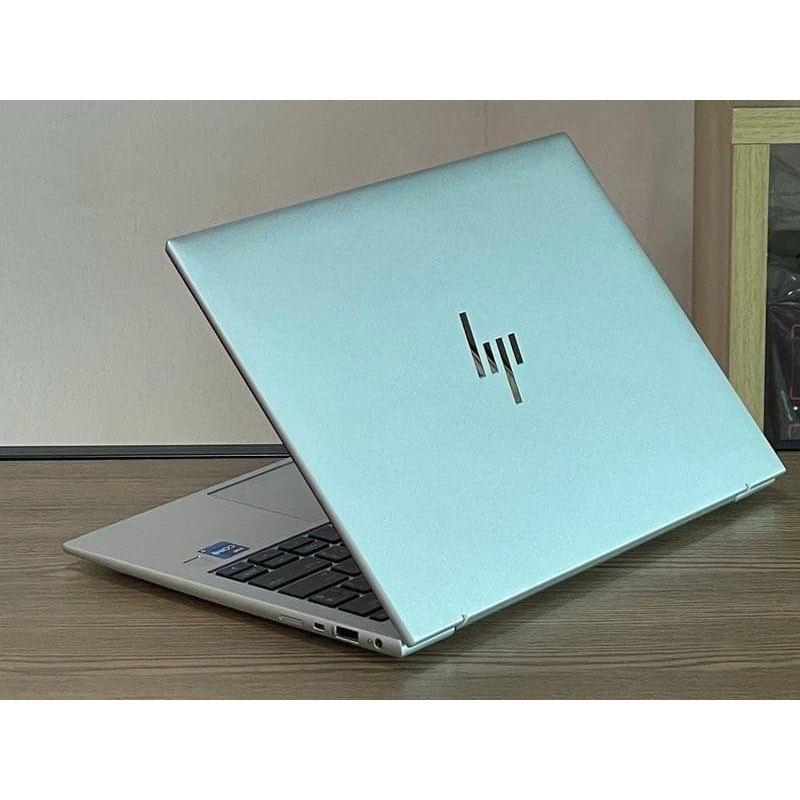 HP ZBook Firefly 14 inch G10 Mobile Workstation i7-1355U SSD512GB RAM16GB Win 11 Pro สินค้ามือสองประ