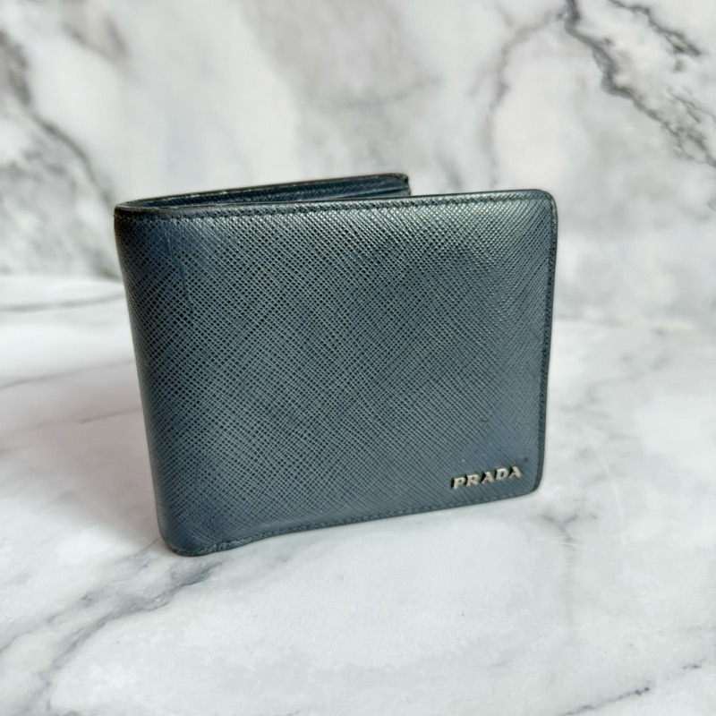 Prada wallet ของแท้มือสอง