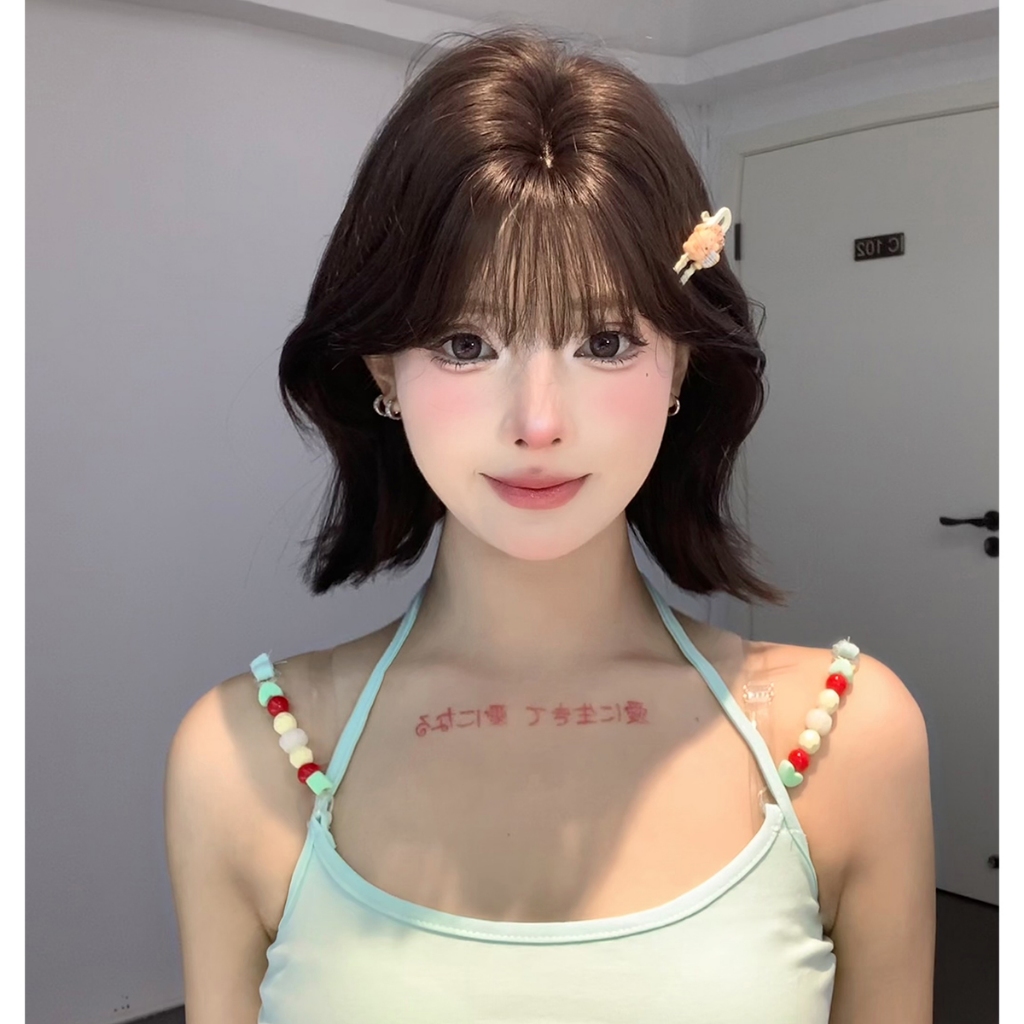 GDS Wigs วิกผมสั้นสีน้ำตาลเข้มสไตล์เกาหลี  มีหน้าม้า (ยาว 30 cm)