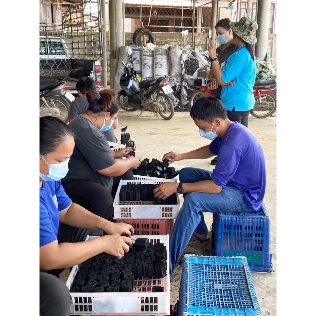 ถ่านถึก ถ่านอัดแท่งทรงพลัง ถ่านอัดแท่งไม้ลำไย วิสาหกิจชุมชนบ้านเขาหอม ขนาดถุงละ 2 กิโลกรัม - รูปที่ 6