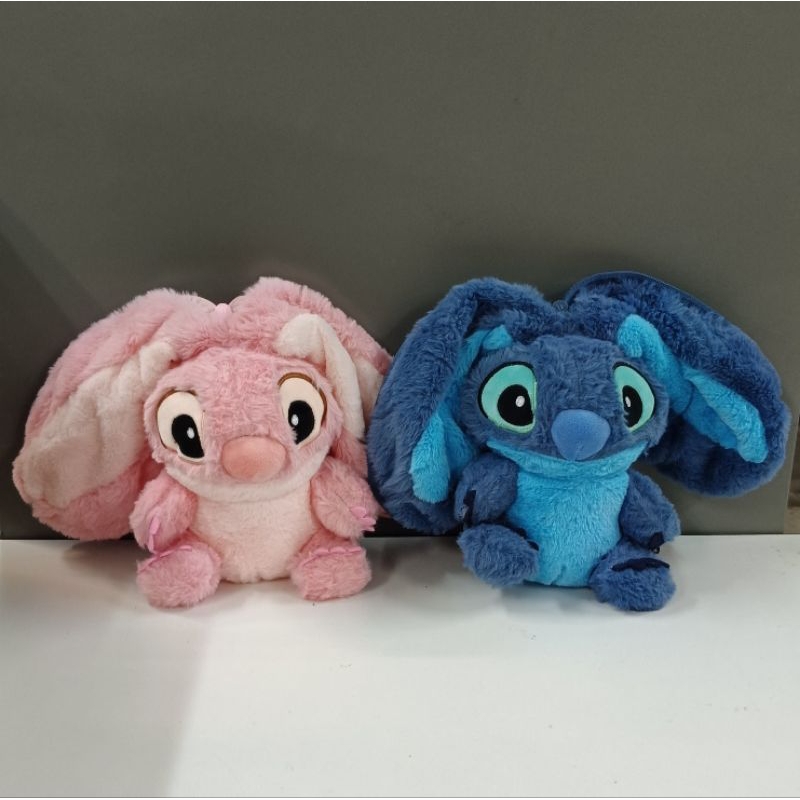 ตุ๊กตาสติช ใบหูมีซิปสามารถรูดเก็บตัวไว้ในซิปได้ มี 2 สีให้เลือกสะสม ขนาด 8 นิ้ว