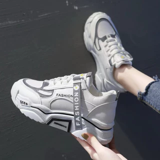 Nadine.9 New รองเท้าผ้าใบผู้หญิง รองเท้าลำลอง งานสวย เบา หนังนิ่ม เสริมส้น ดีไซน์ไม่ตกเทรนด์ พร้อมส่งA634[+เพิ่ม 1 ไซส]