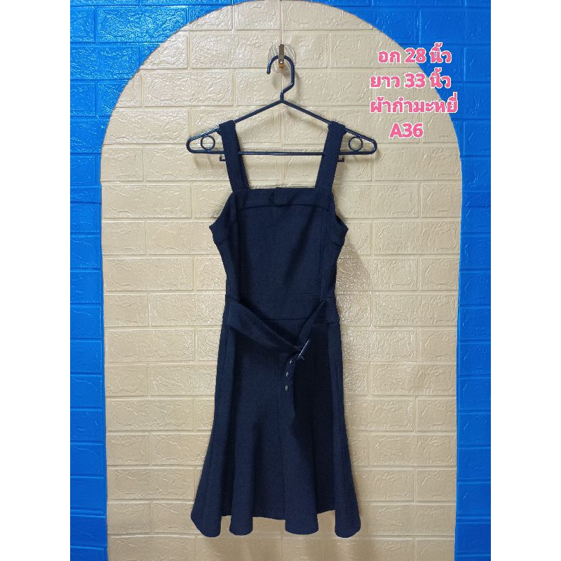 A36 เดรสสายเดี่ยวดำ กำมะหยี่ มือสอง