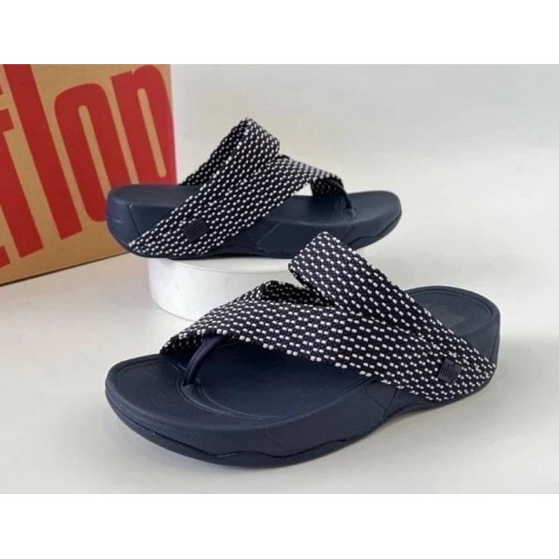 รองเท้าเเตะ fitflop สลิงรุ่นใหม่ สวย ใส่ได้ทั้ง หญิงและชายไซร้ 36----44
