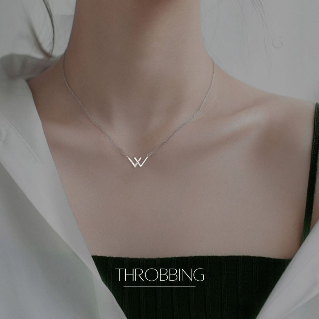 GLAMOR สร้อยแฟชั่น Throbbing สร้อยเงิน จี้จดหมาย สร้อยคอเพชร พร้อมจี้ฝังเพชรรูปตัว W silver925