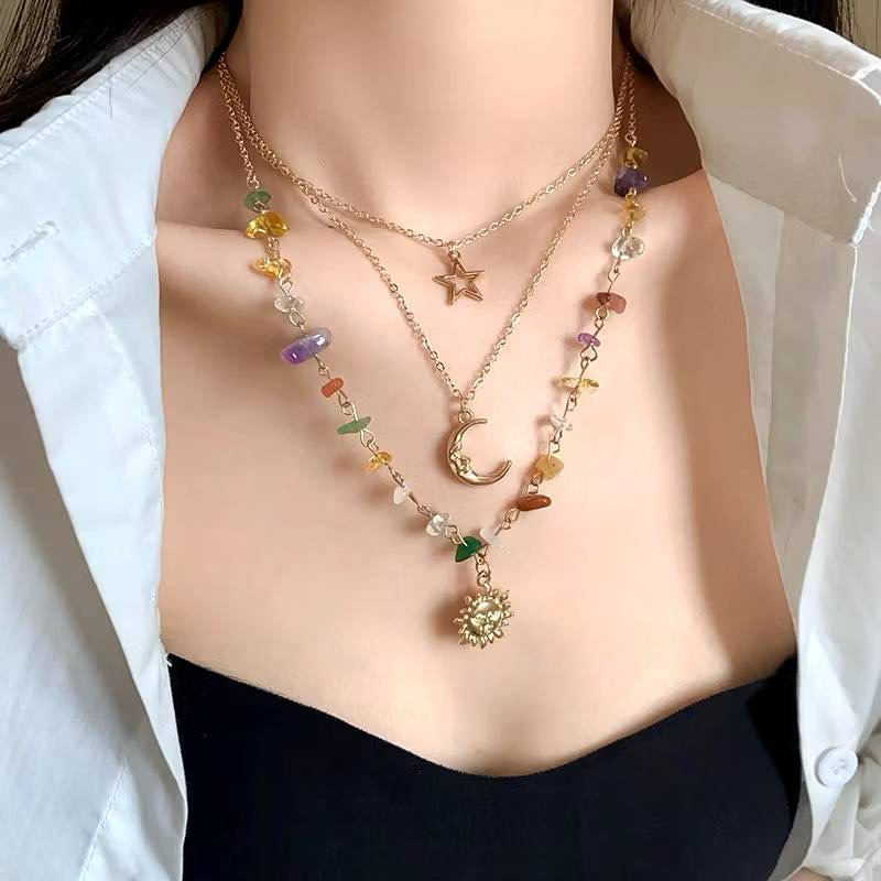 ร้านนี้ส่งไว Choker สร้อยคอแบบ 3 เลเยอร์ ตัวสร้อยสีทอง ใส่ออกงาน ใส่เที่ยว มีความเก๋ความชิคมาก