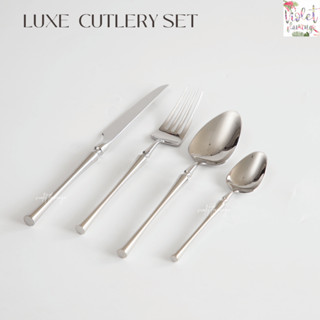 Violet Flamingo ชุดช้อนส้อมมีดและช้อนขนมสุดหรู รุ่น Luxe Cut…